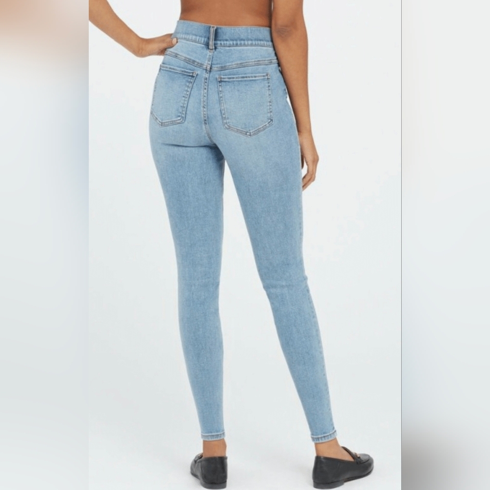 Spanx | Skinny Ankle Jean In Light Wash, Size S Tall